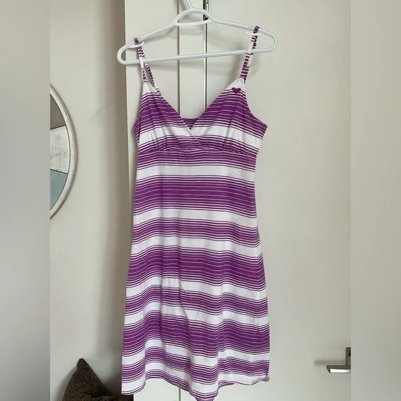 ***ROXYS Girls/Women’s  Purple and White Striped sundress. - Picture 6 of 10